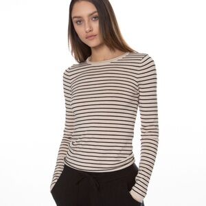 EllandEmm Women’s Black and Beige Classic Long Sleeve